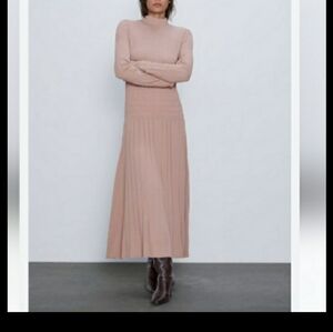 Zara Knitted Maxi Pink Dress with Pleats